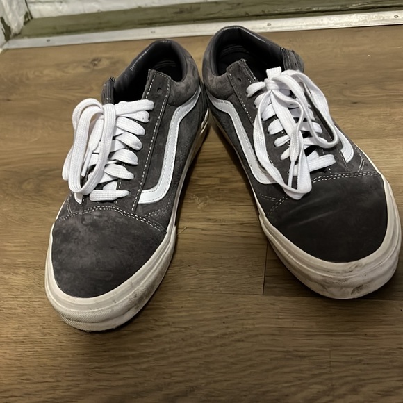 Vans - Picture 2 of 7